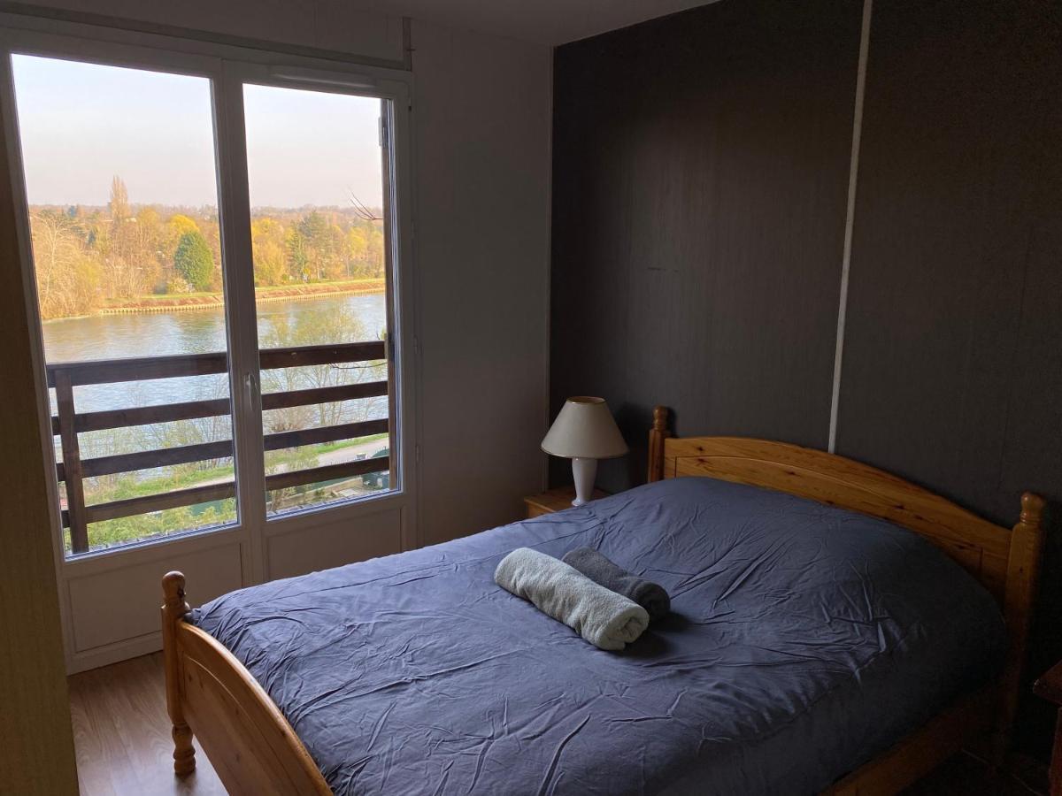 Villa Chalet En Bord De Seine à Le Coudray-Montceaux Extérieur photo